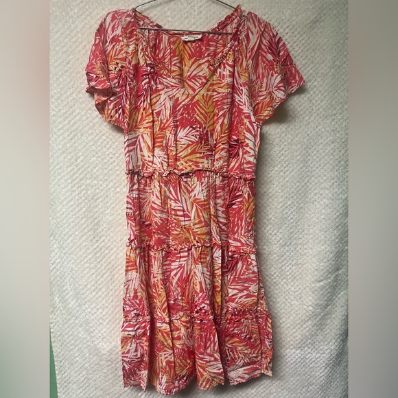 beachlunchlounge Dresses & Skirts - Beachlunchlounge Flutter Sleeve Leaf Print Pink Dress 100% Viscose Small